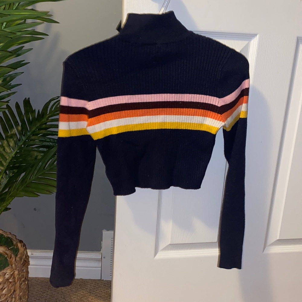 turtleneck cropped shirt/sweater